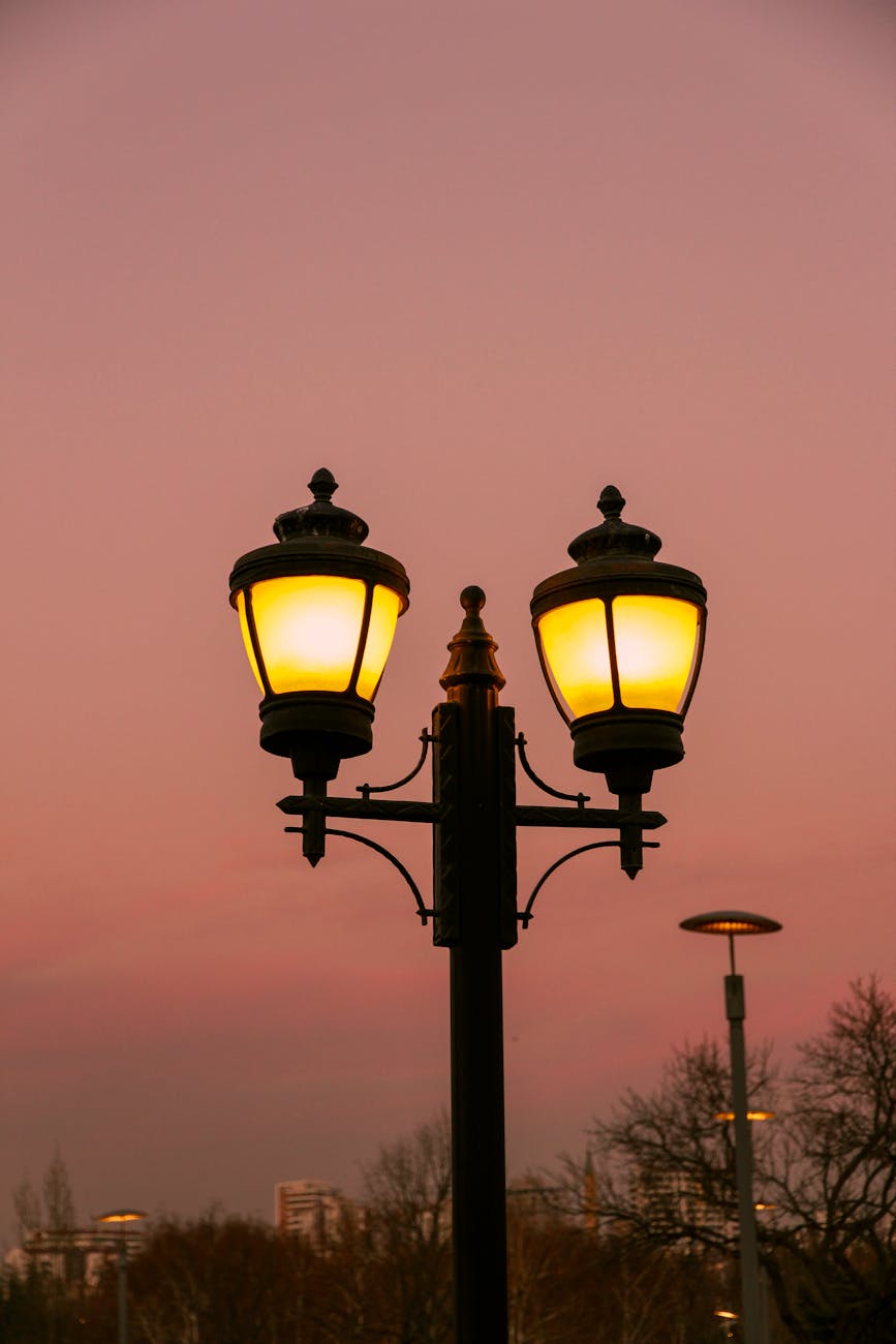 close up of a streetlight at dusk